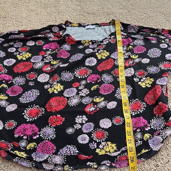 DOLAN size M black multi pleated shoulder silk top - Picture 7 of 8